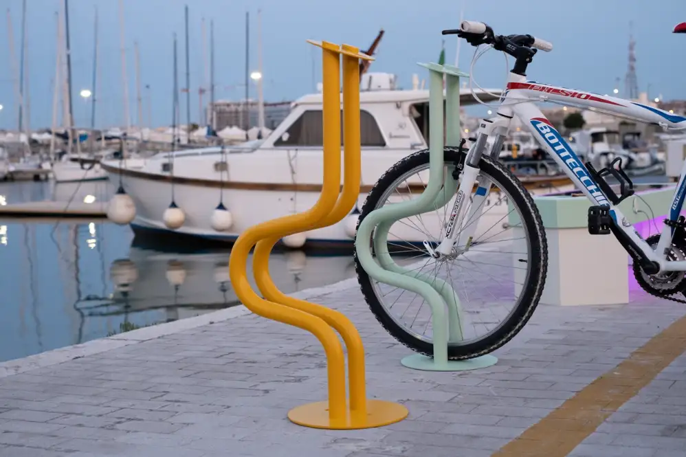 Preview of Bollards & Bike Racks placement.